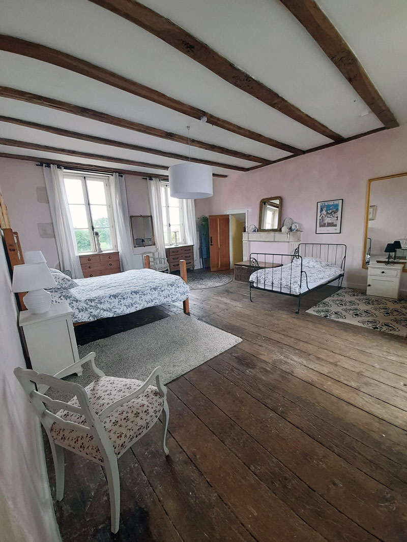 spacious B&B accommodation in Caunay